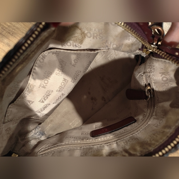 Michael Kors Cindy Dome Scalloped Edge Crossbody Burgundy Plum Bag - Picture 6 of 6